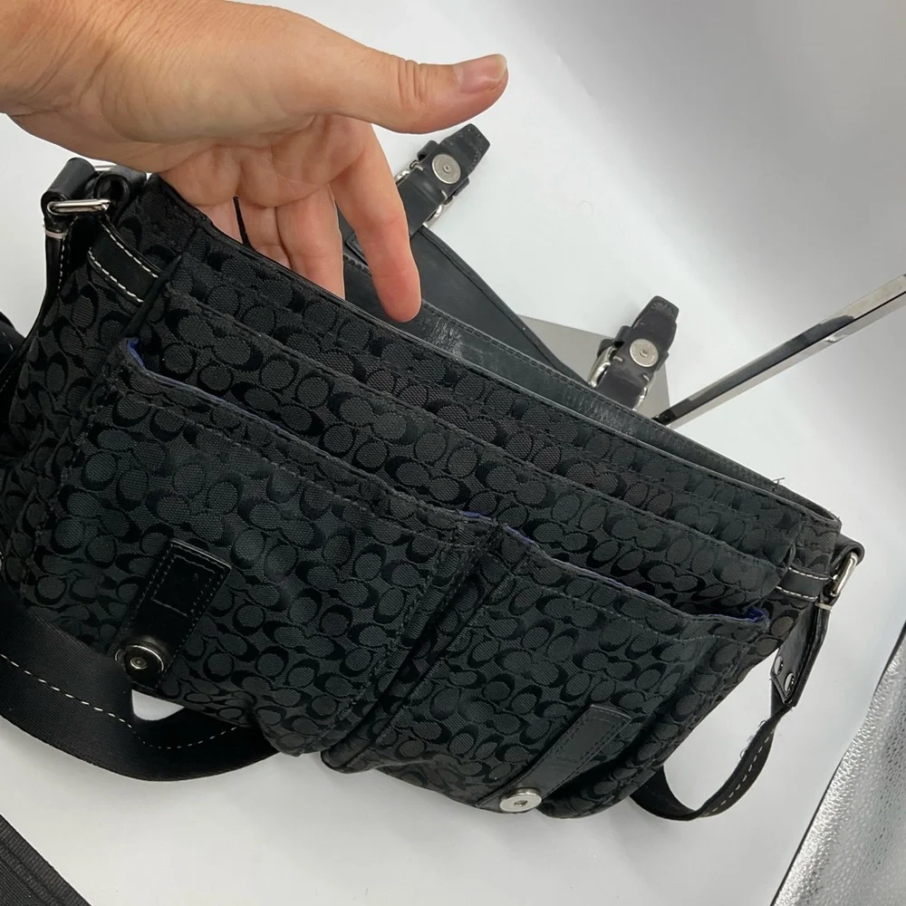 COACH SIGNATURE VOYAGER MESSENGER BAG - Picture 8 of 10